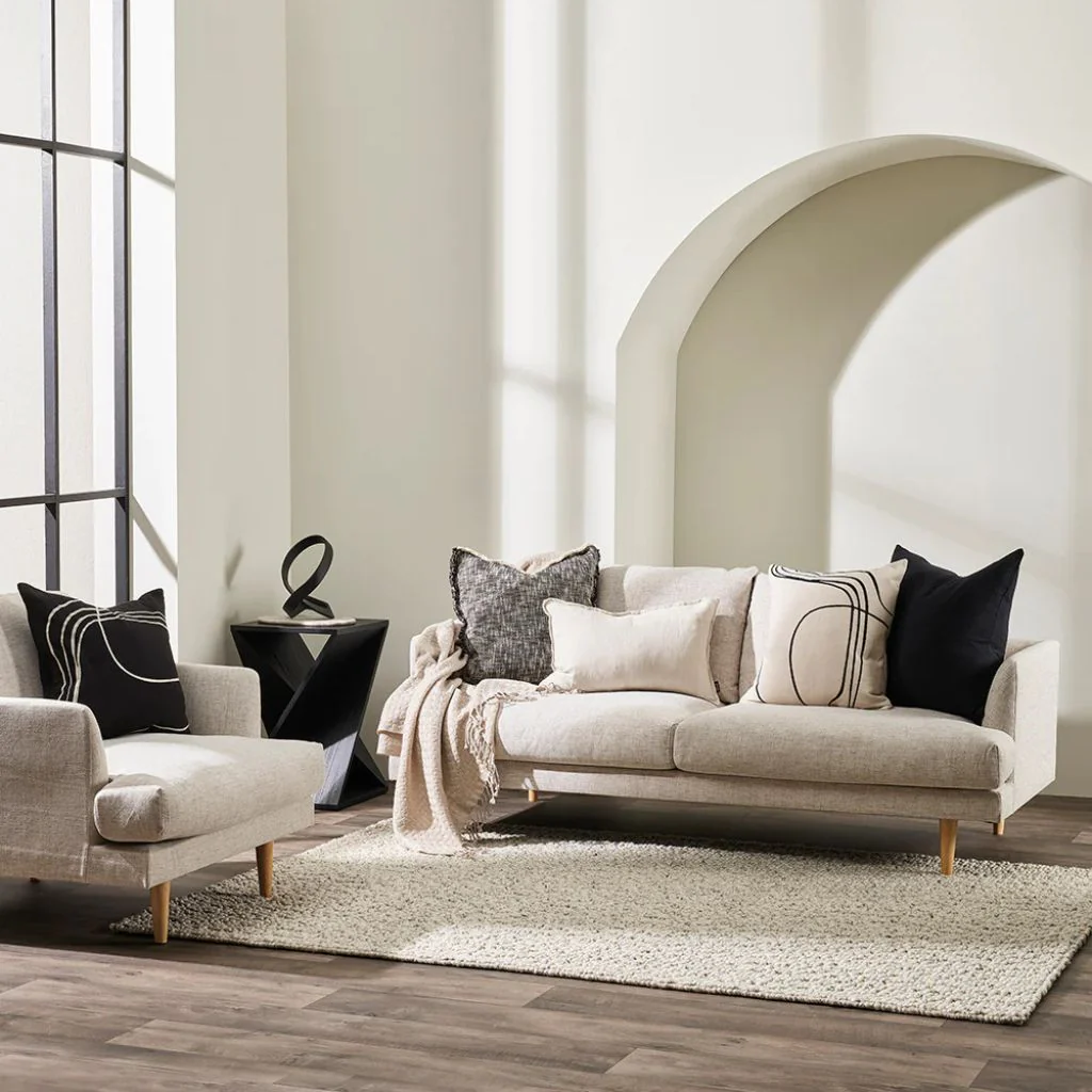 Arezzo Cushion Black - Image 3