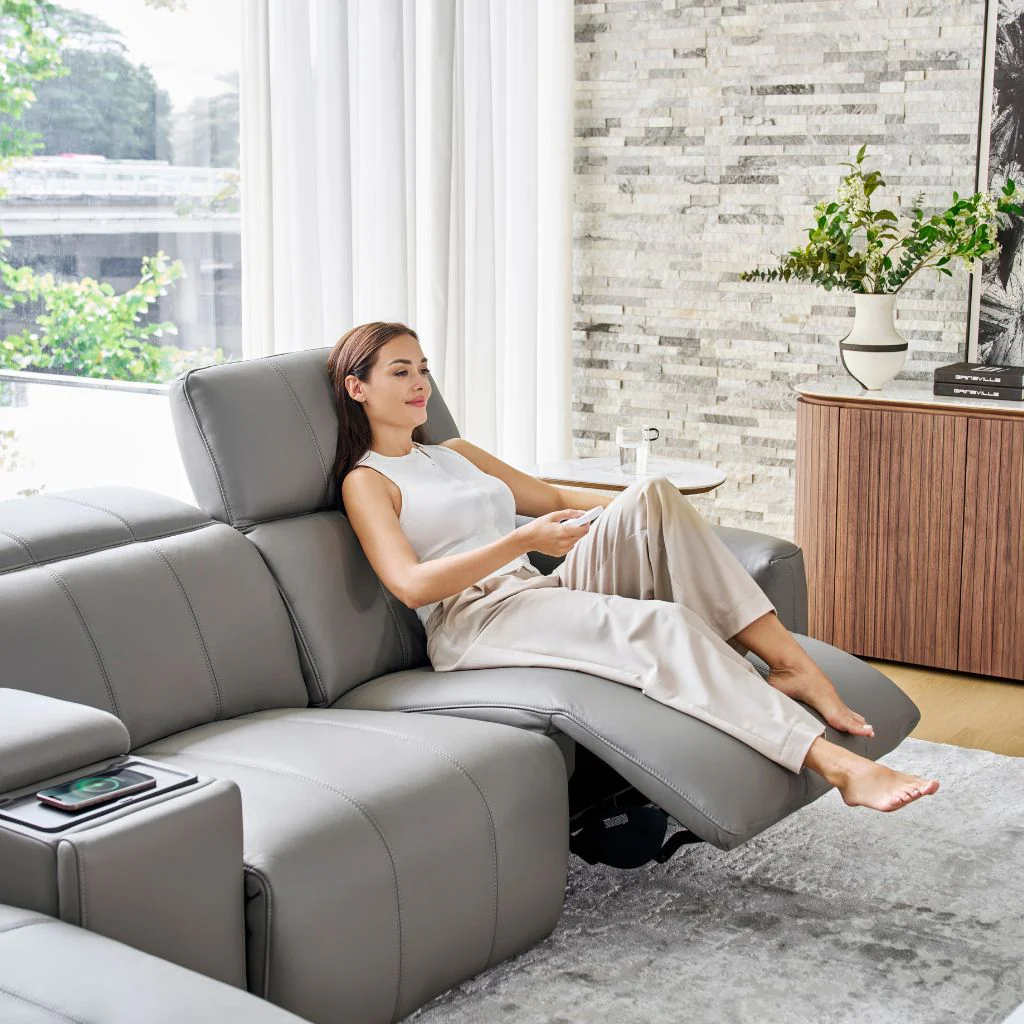 Bailey Chaise Sofa - Image 10