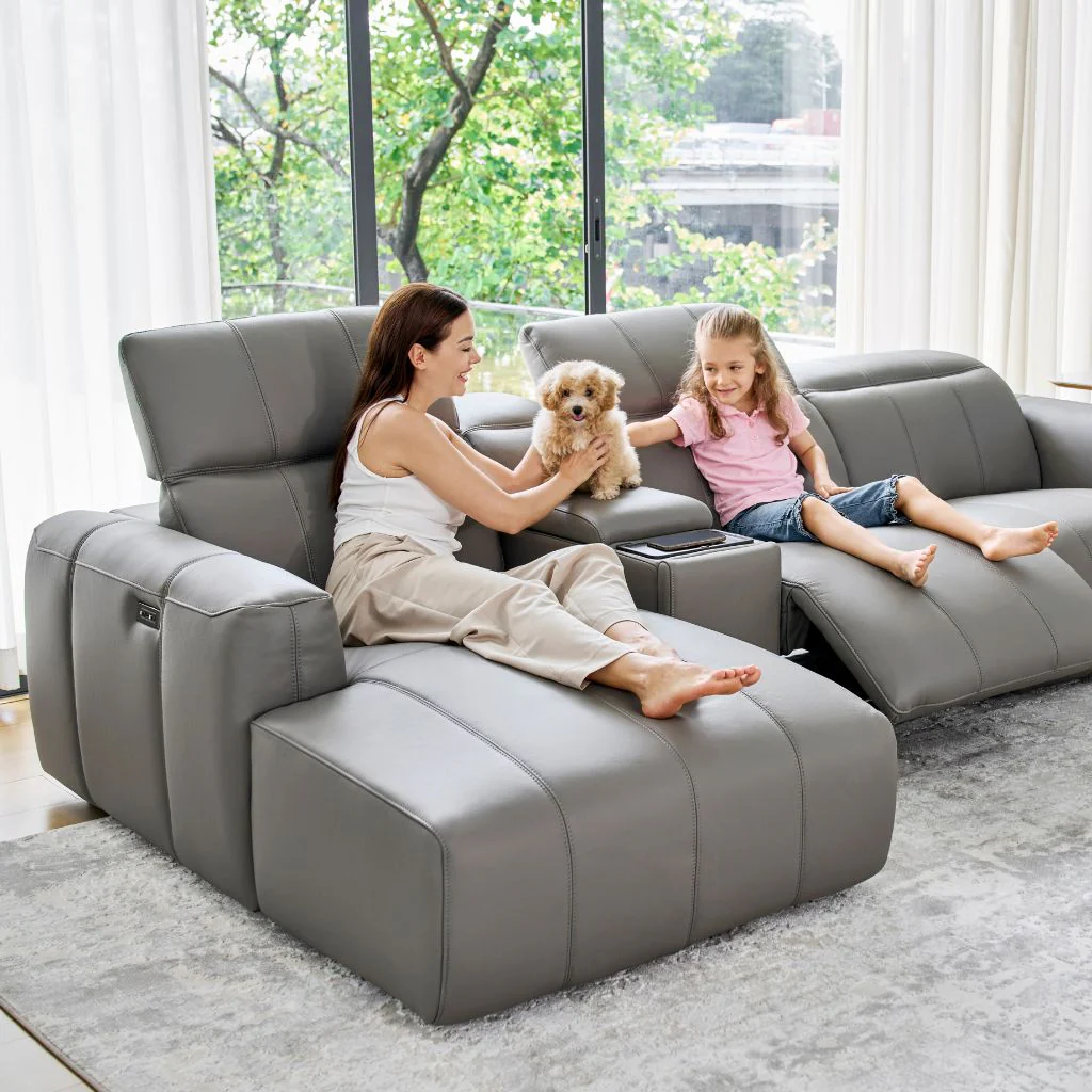Bailey Chaise Sofa - Image 11