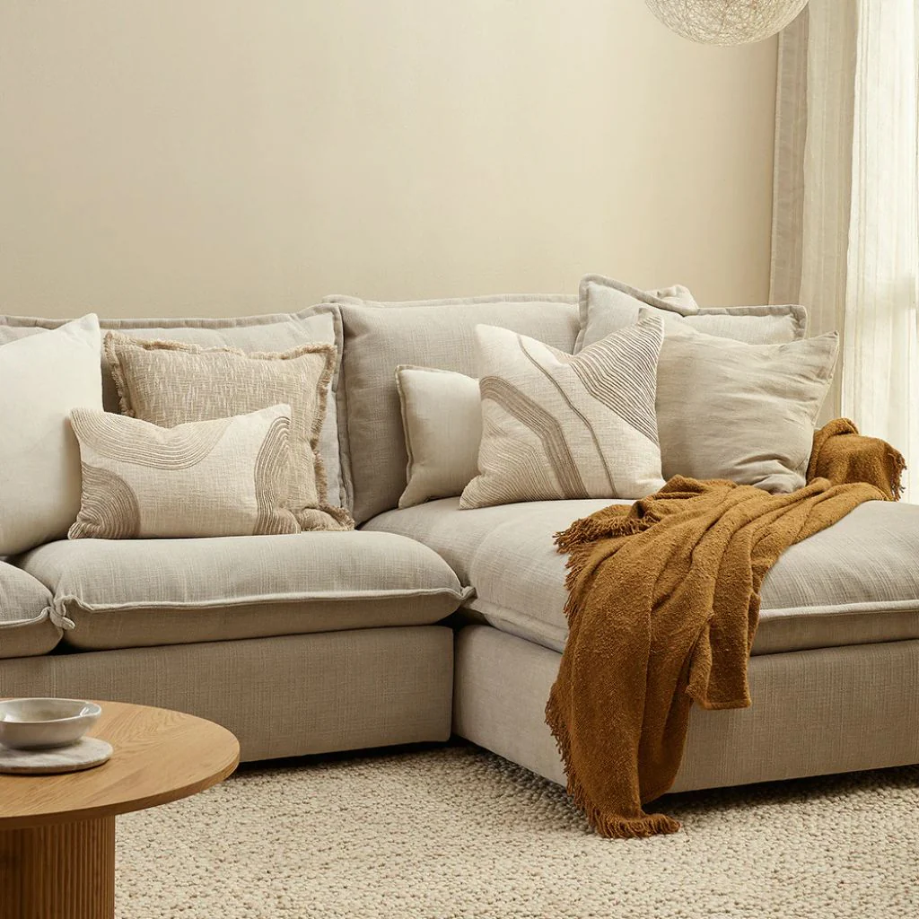 Chelsea Cushion Ivory - Image 3