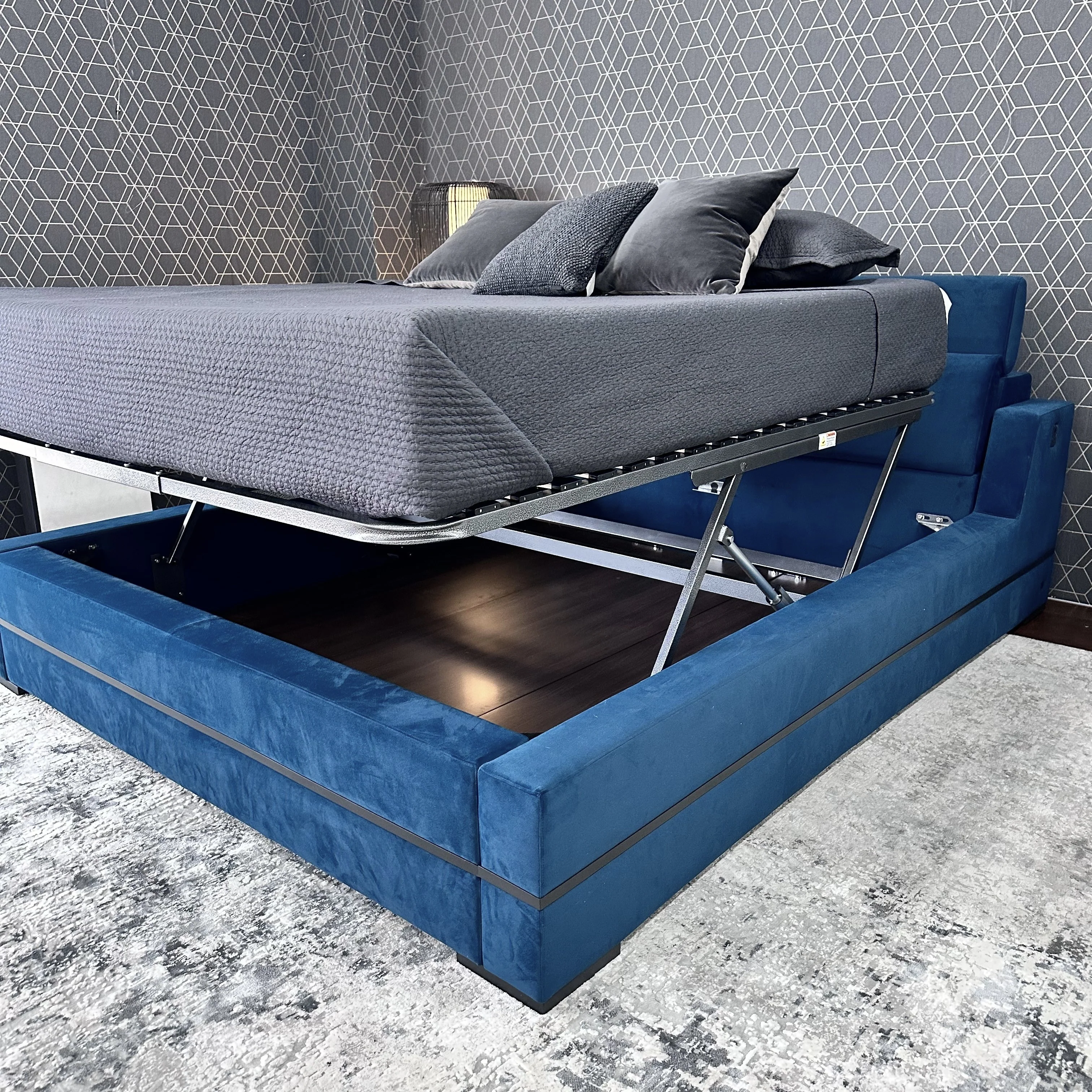 Dallas King Bed Clearance - Image 3