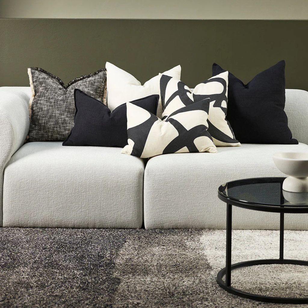 Dolce Cushion Black - Image 2