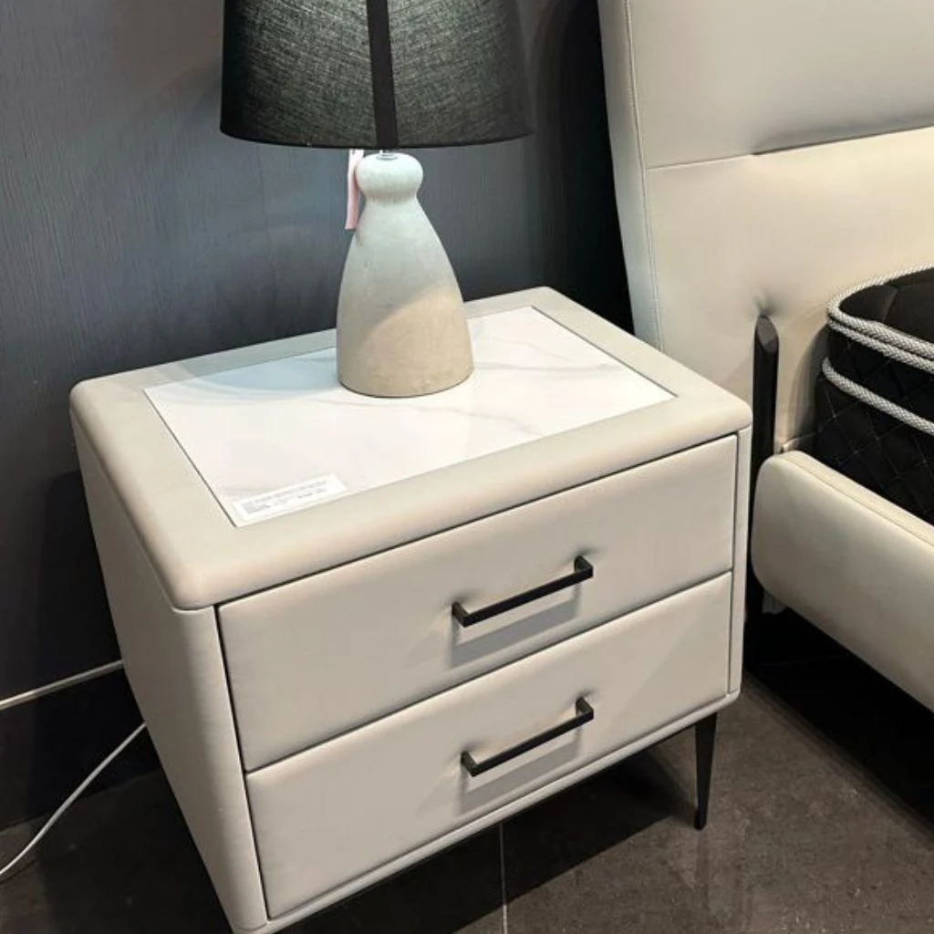G19 Bedside Table - Image 4