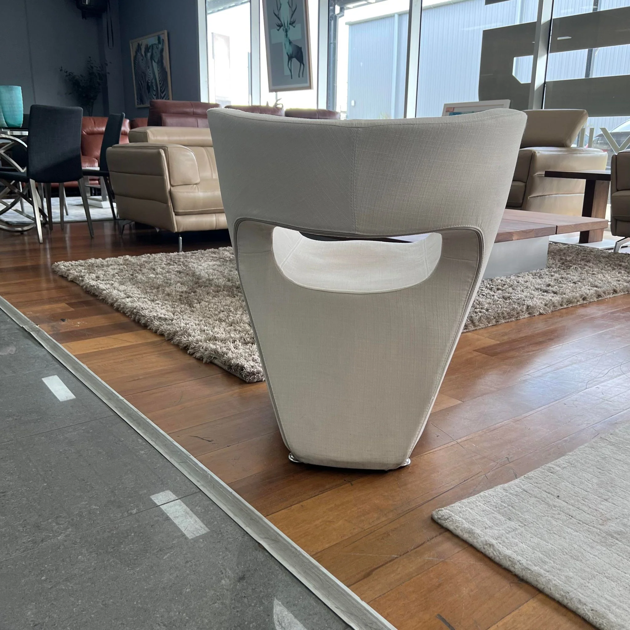 G303 Accent Tub Chair Clearance - Image 3