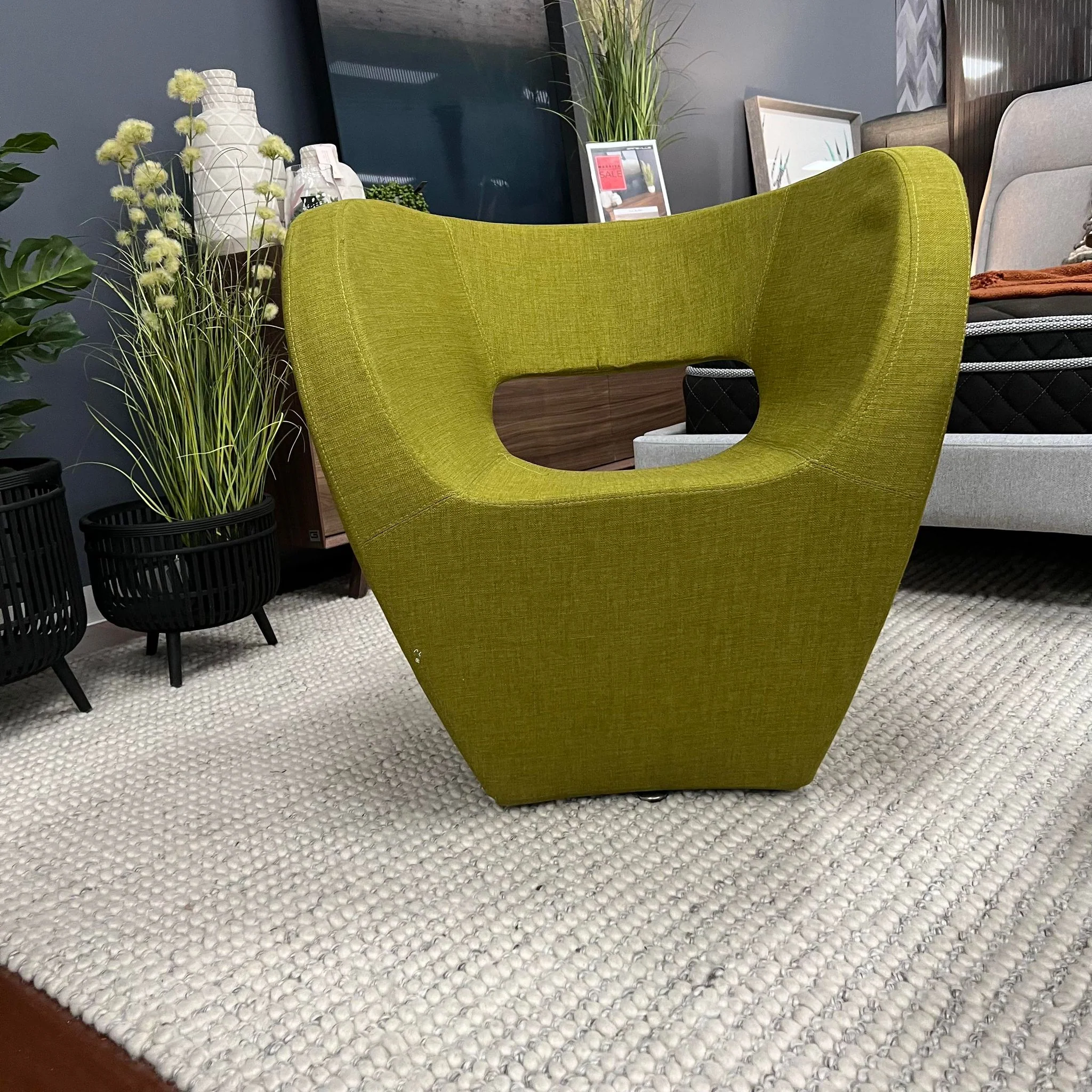 G303 Accent Tub Chair Clearance - Image 3
