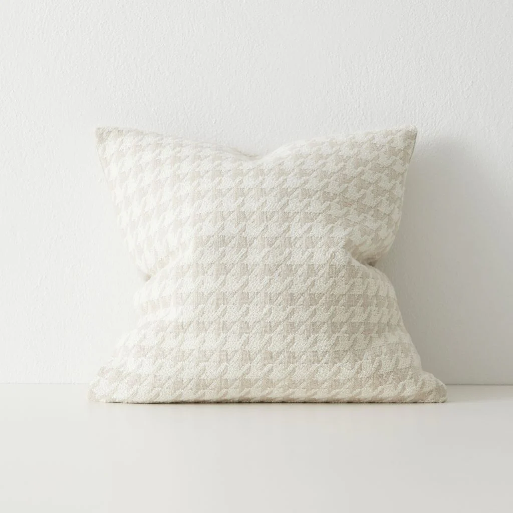 Giovanni Cushion Salt