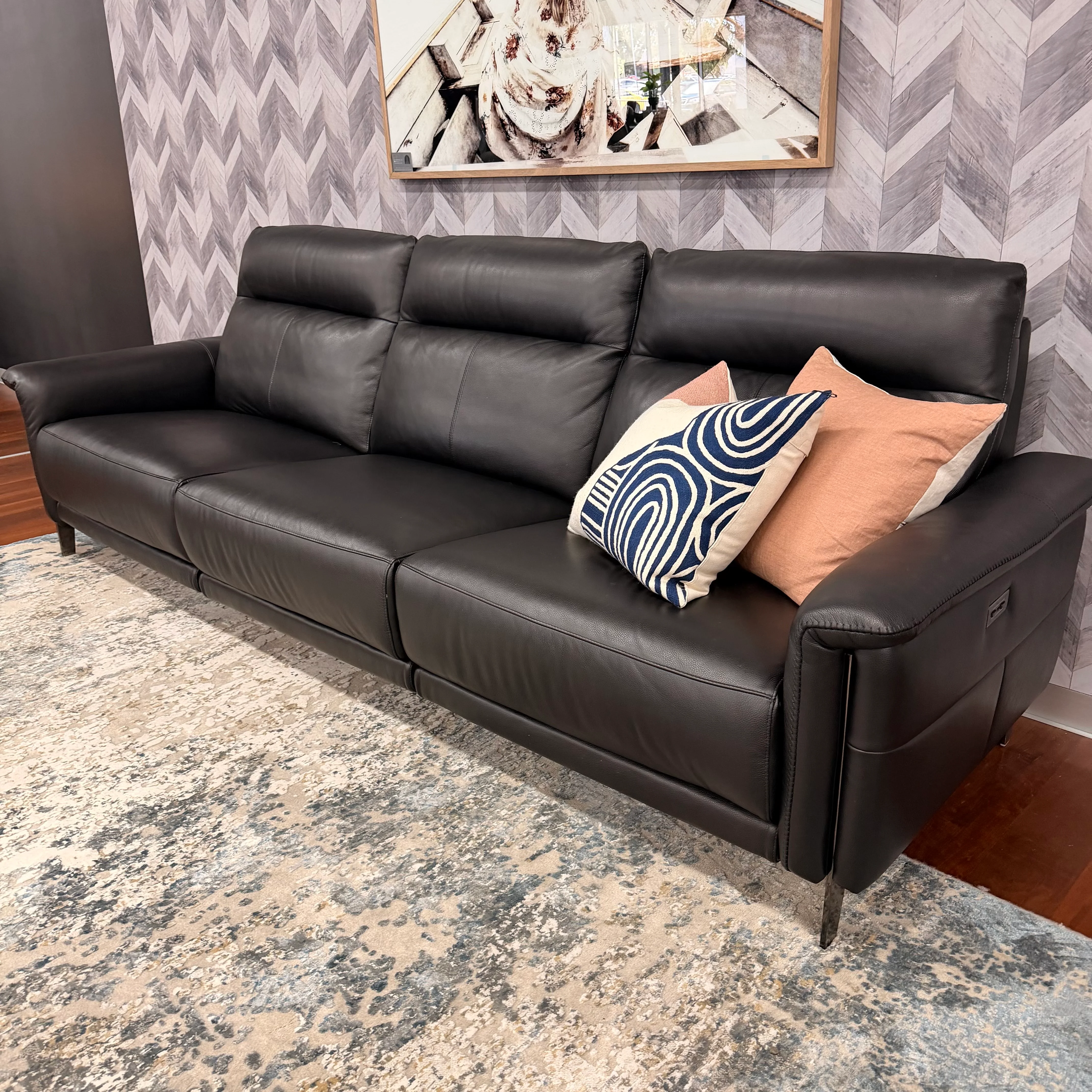 Horizon 3 Seat Sofa Clearance - Image 2