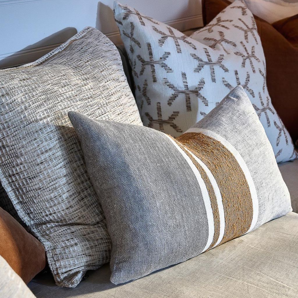Magnus Linen Cushion Nutmeg/Slate - Image 2