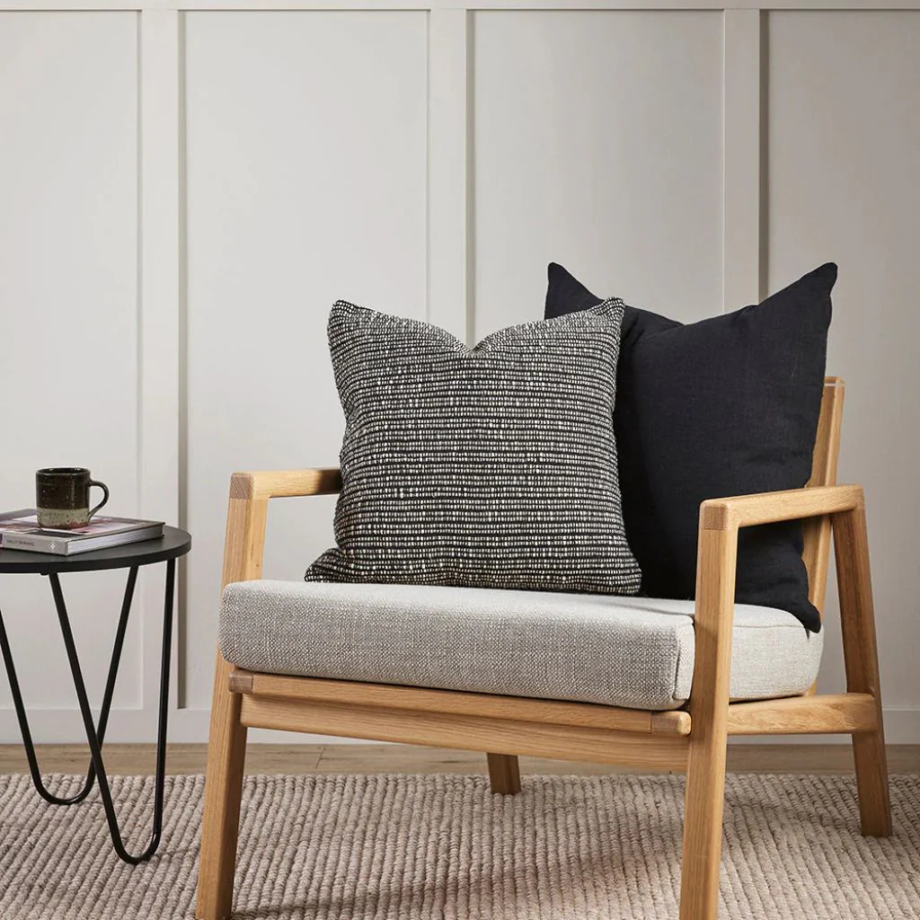 Milano Cushion Black - Image 4