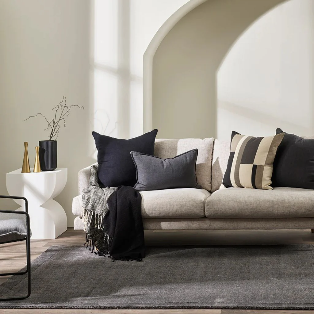 Miley Cushion Black - Image 2