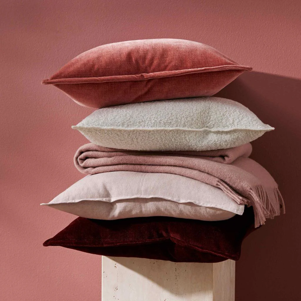 Nevis Throw Rose - Image 2