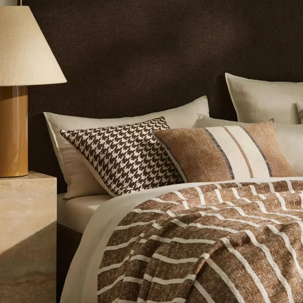 Piazza Throw Earth - Image 4