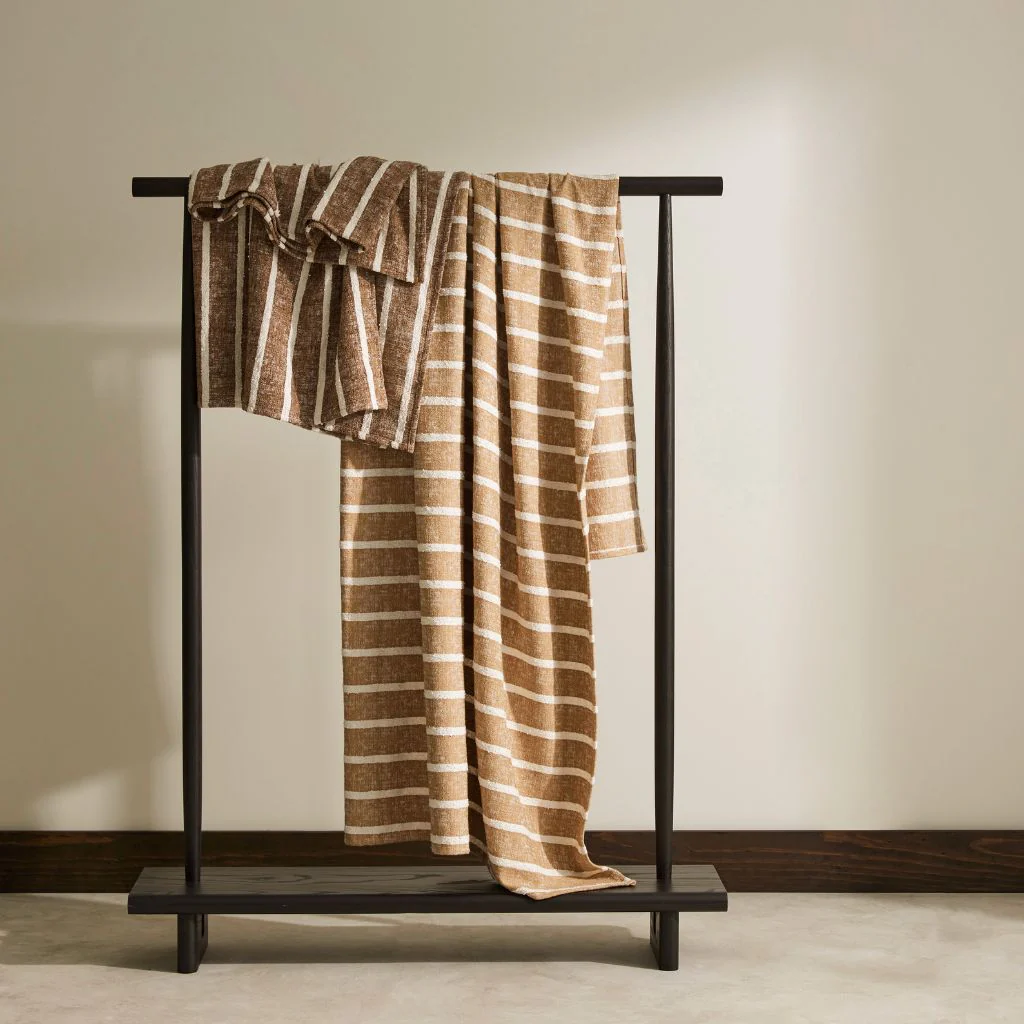 Piazza Throw Earth - Image 5