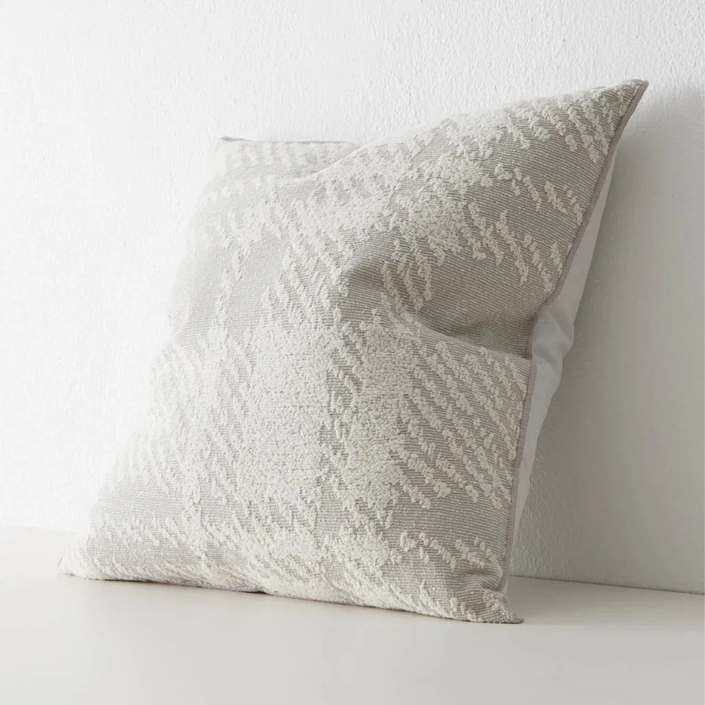 Sienne Cushion Moonbeam - Image 3