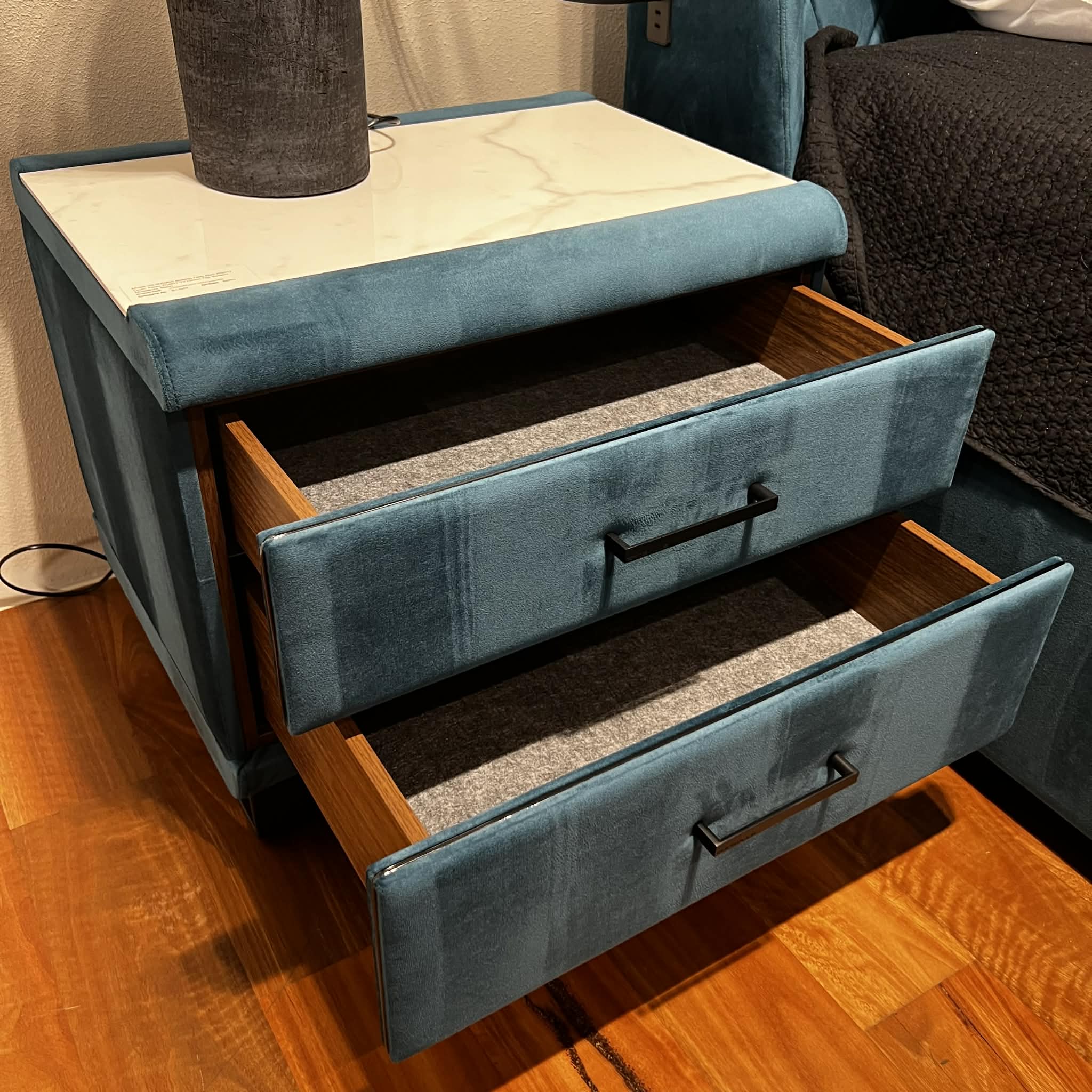 Verona King Manual Storage Bed with 2 Bedside Tables Clearance - Image 8