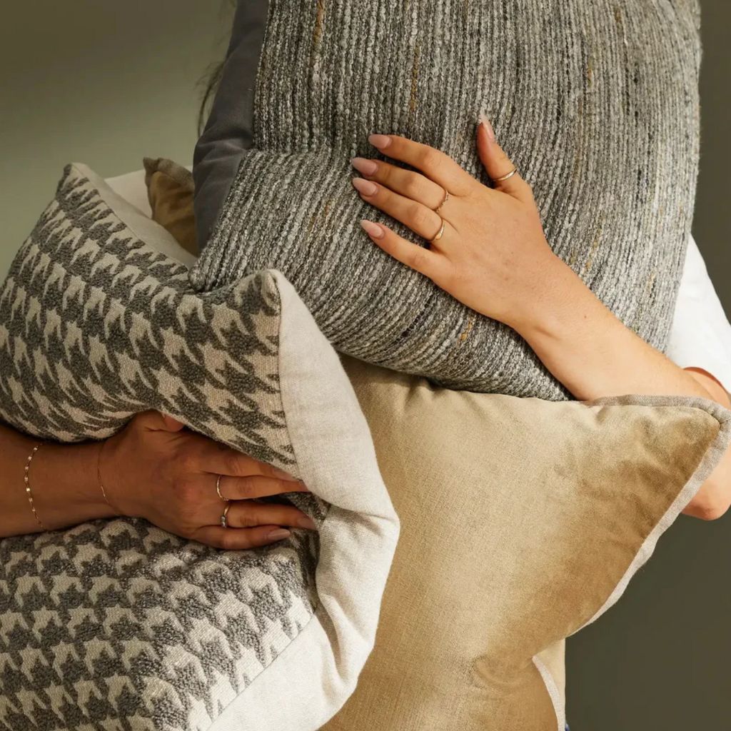 Vista Cushion Mineral - Image 2