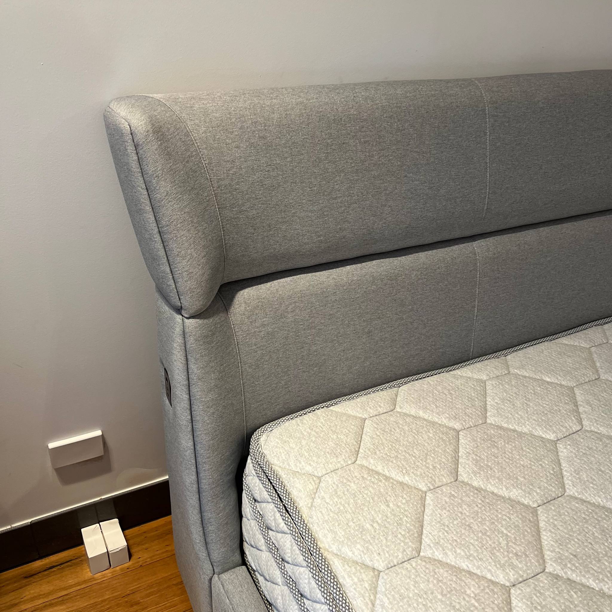Windsor King Bed Stock Clearance - Image 4
